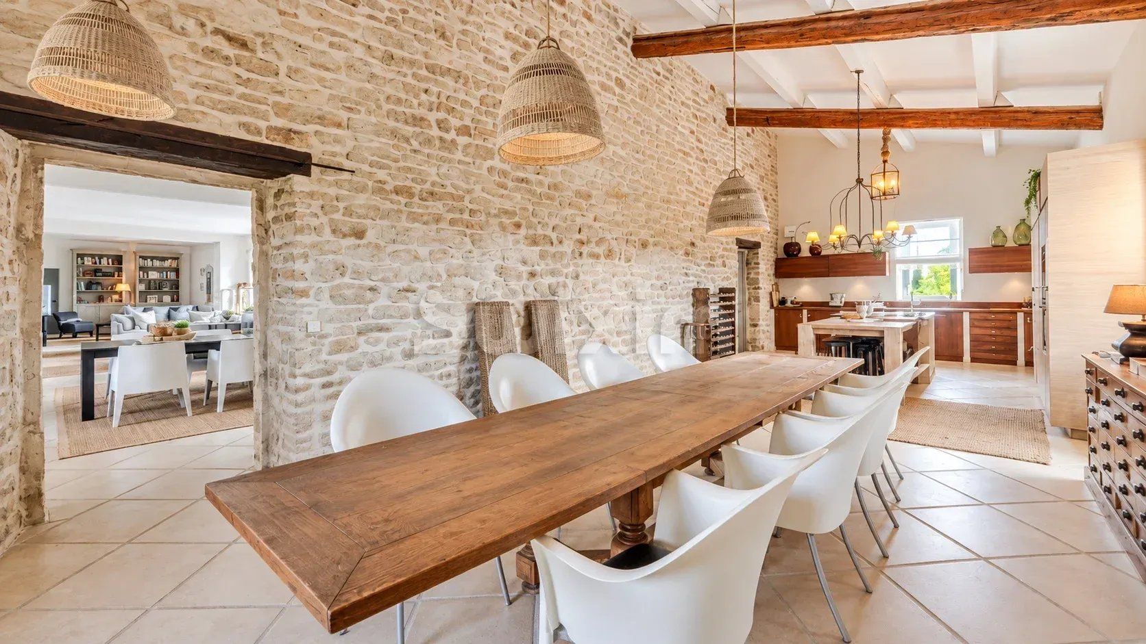 propriété 15 Pièces en vente sur Barjac (30430)