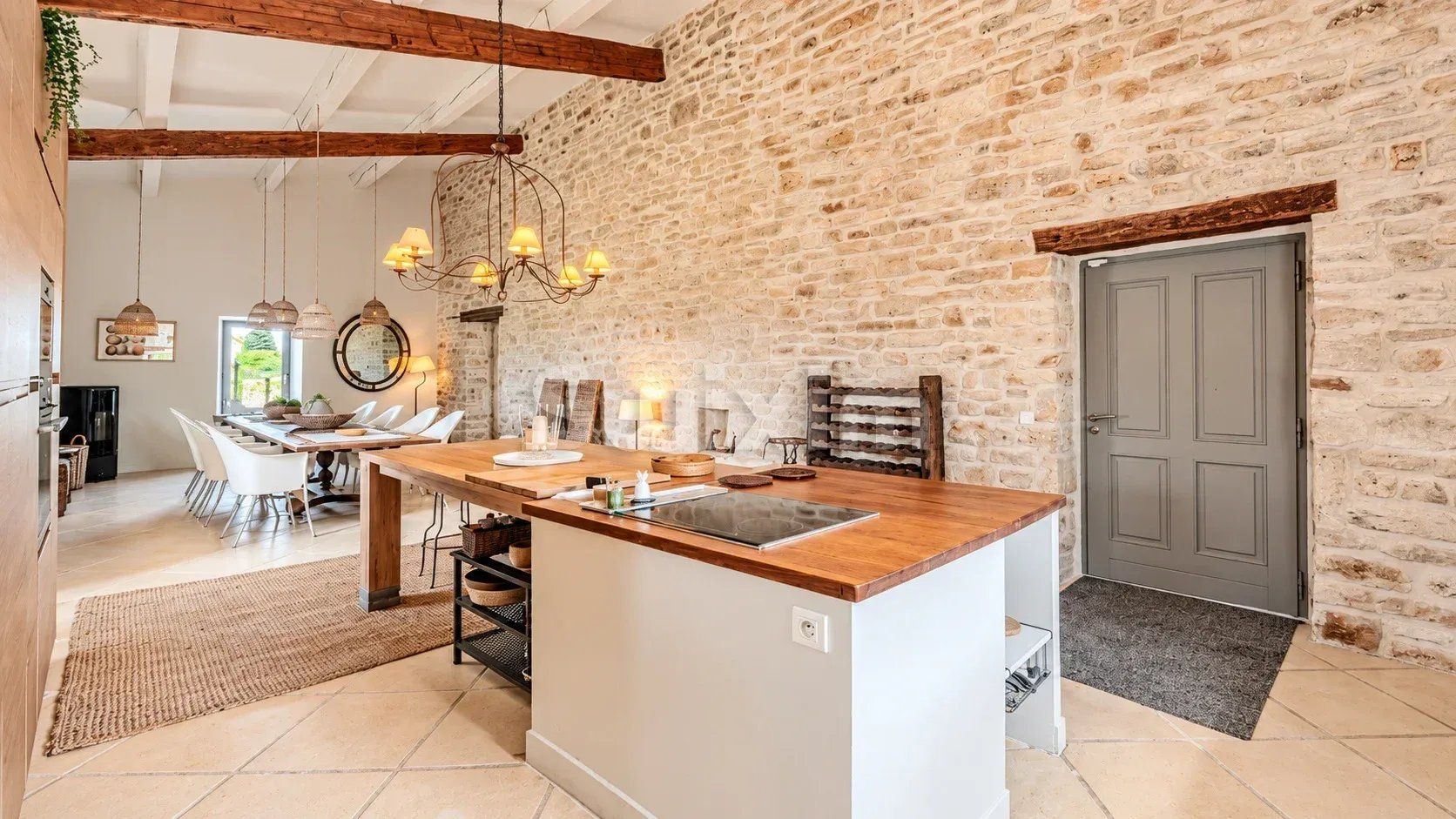 propriété 15 Pièces en vente sur Barjac (30430)