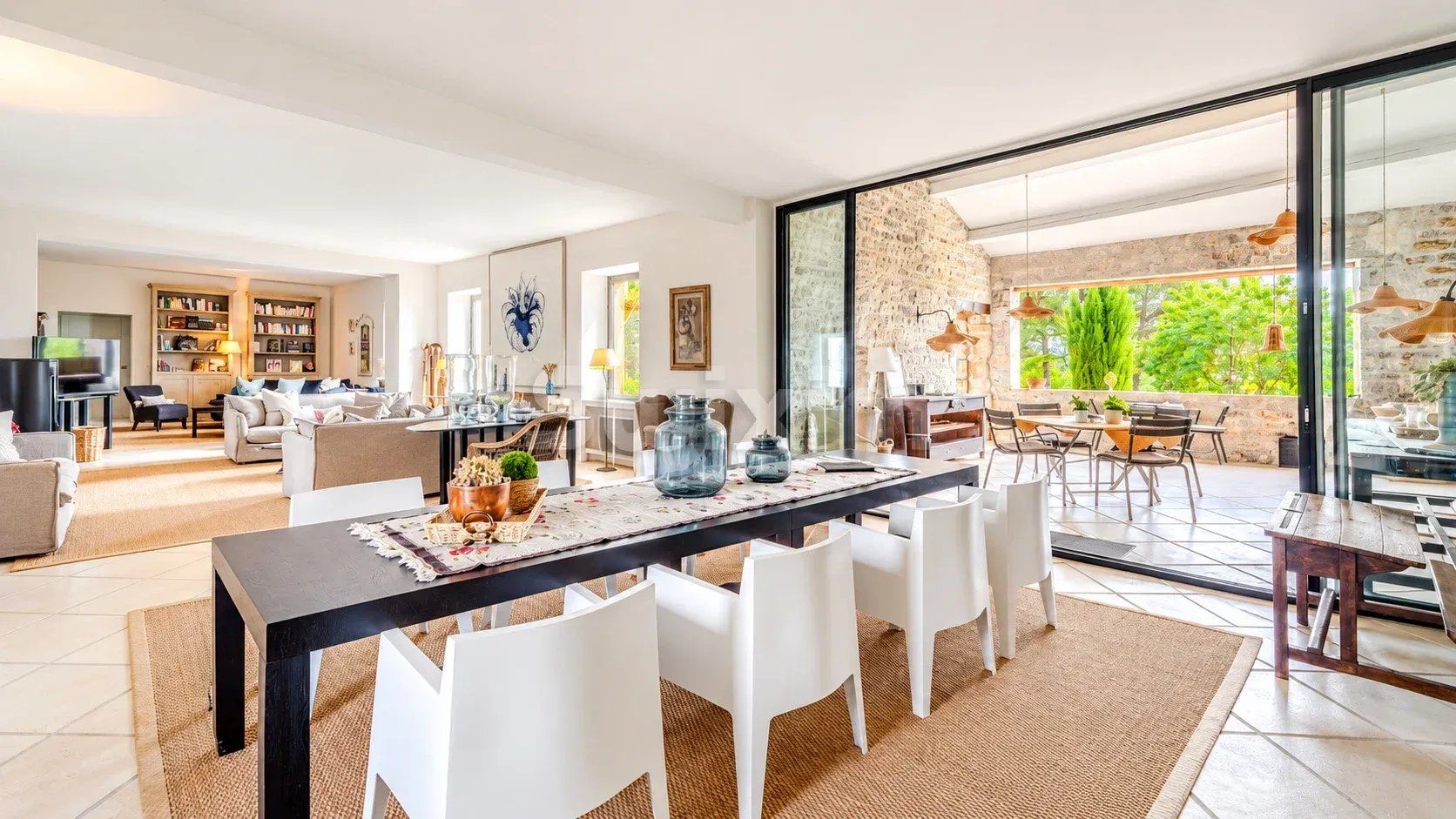 propriété 15 Pièces en vente sur Barjac (30430)