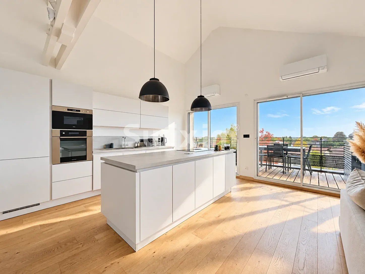 appartement 5 Pièces en vente sur Chevry (01170)