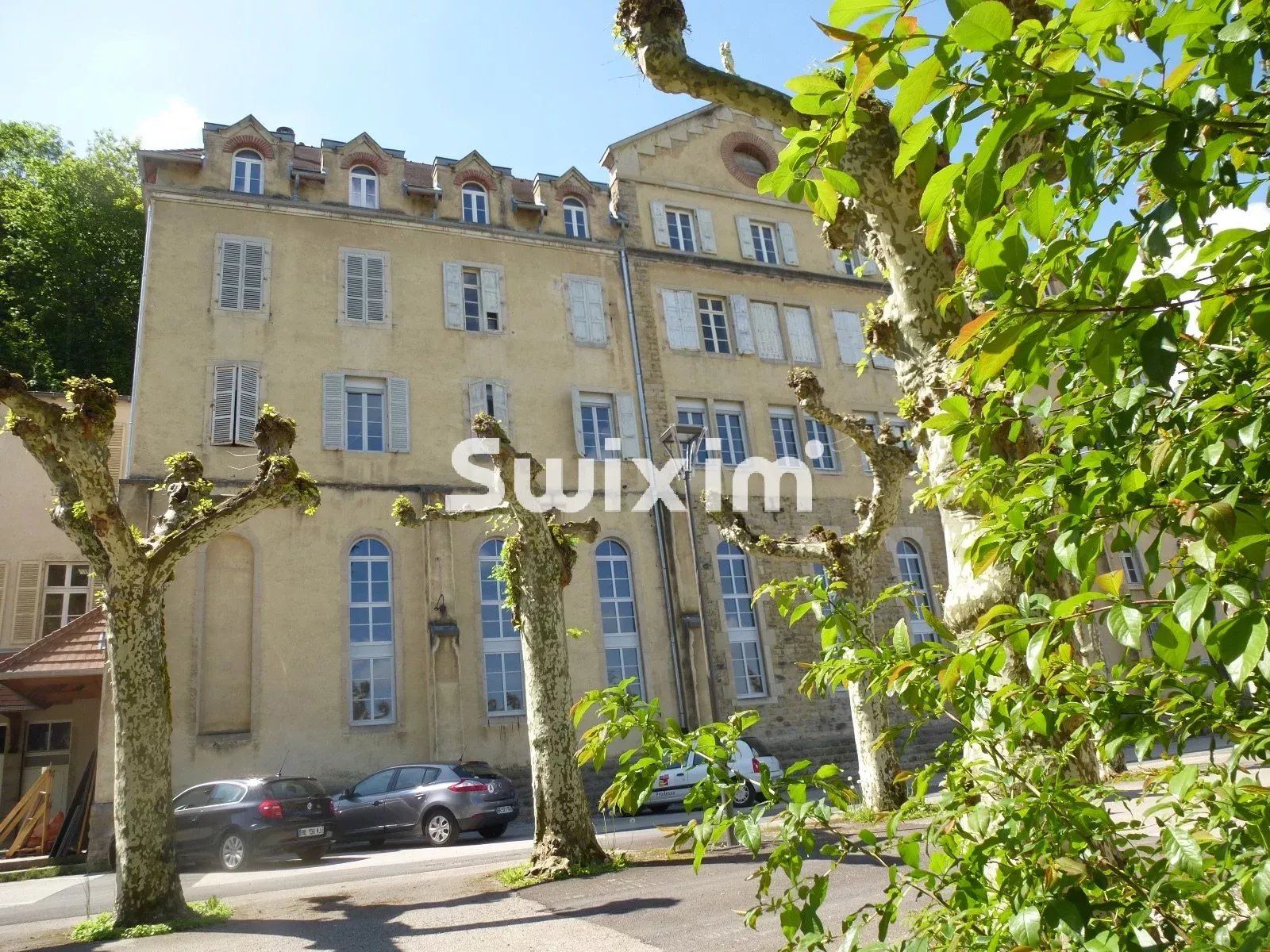 Sale Apartment Lons-le-Saunier 1&nbsp;room 115&nbsp;m²