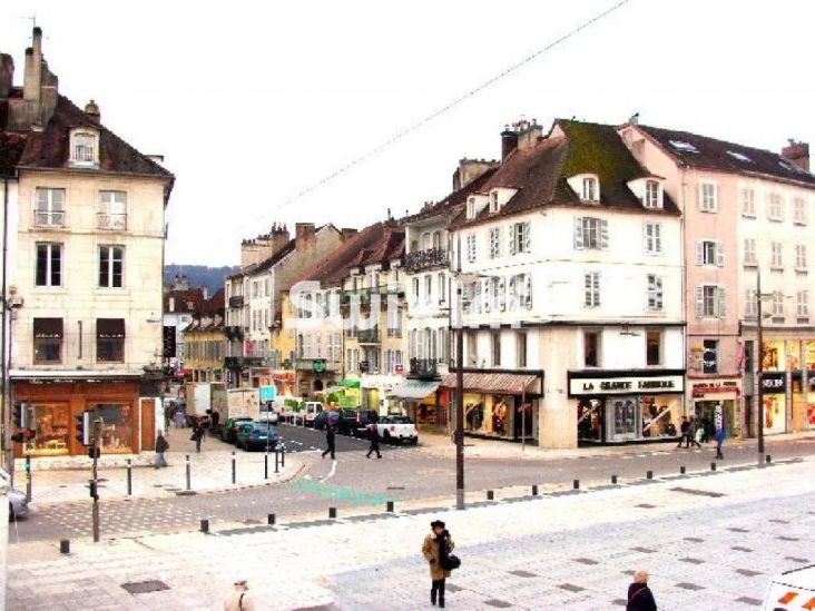 Sale Apartment Lons-le-Saunier 4&nbsp;Rooms 72&nbsp;m²