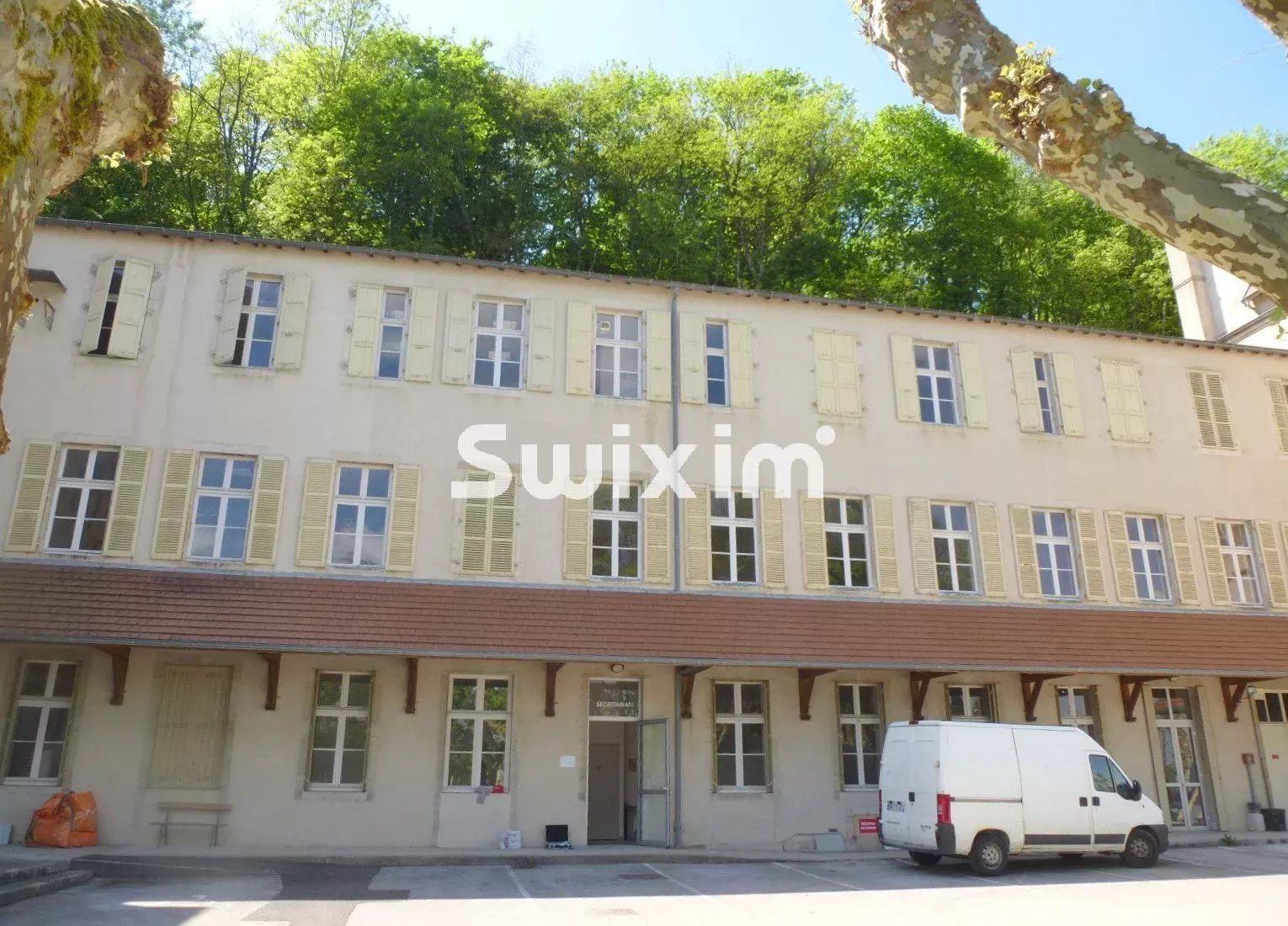 Sale Loft Lons-le-Saunier 6&nbsp;Rooms 200&nbsp;m²