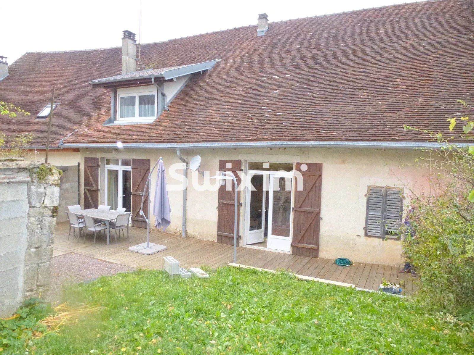 Sale House Lons-le-Saunier 5&nbsp;Rooms 92&nbsp;m²