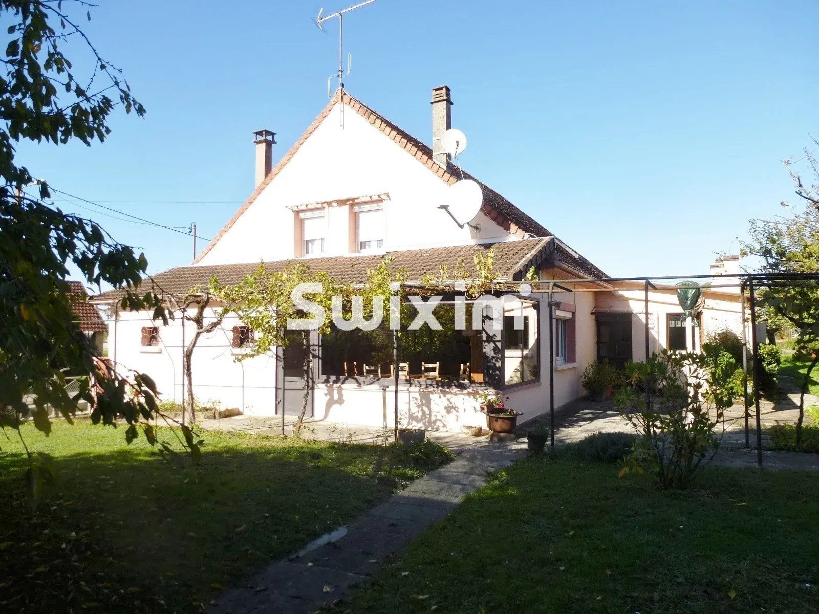 Sale House Lons-le-Saunier 7&nbsp;Rooms 120&nbsp;m²
