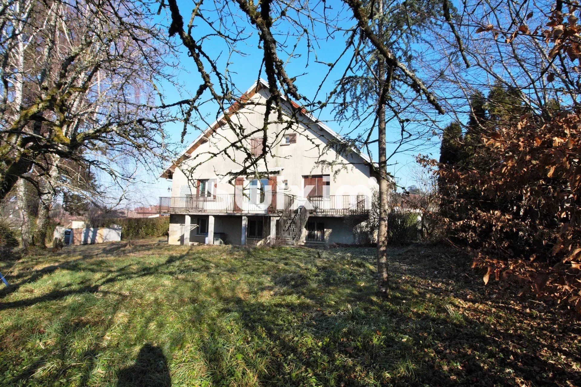 Vente Maison Lons-le-Saunier 8&nbsp;Pièces 185&nbsp;m²