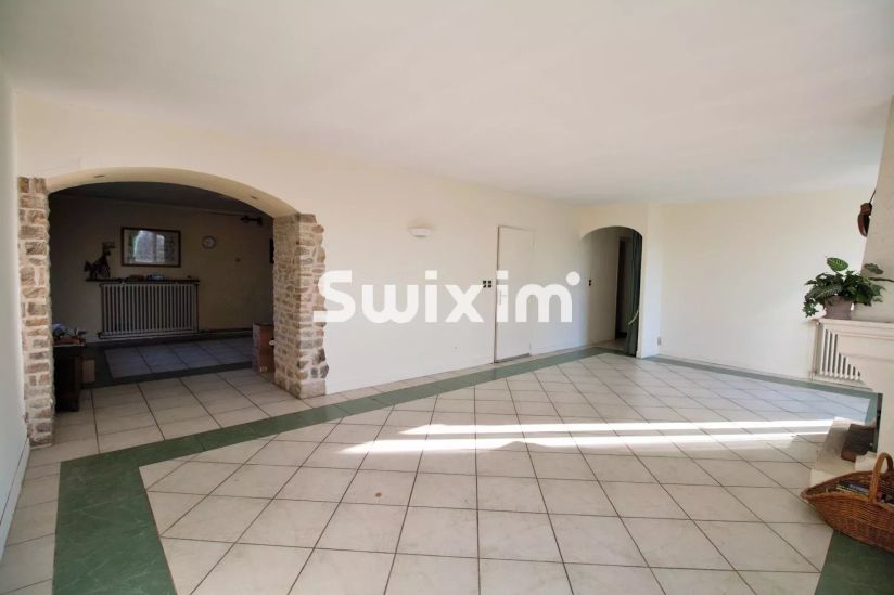 Vente Maison Lons-le-Saunier 8&nbsp;Pièces 185&nbsp;m²