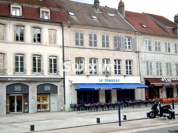 Vente Immeuble Lons-le-Saunier 8&nbsp;Pièces 163&nbsp;m²
