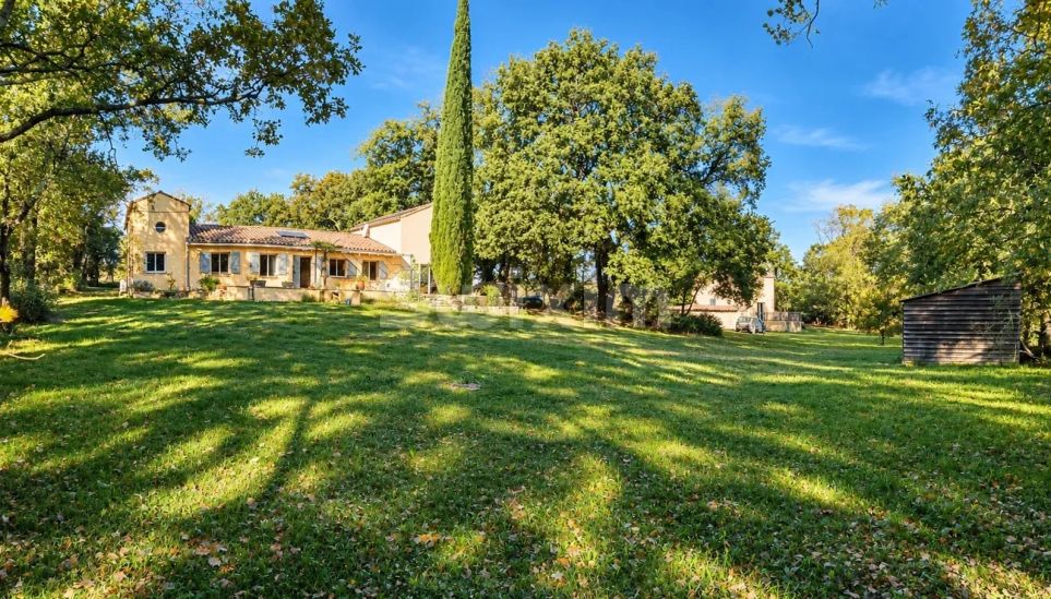 Sale Villa Blauzac 6&nbsp;Rooms 237&nbsp;m²
