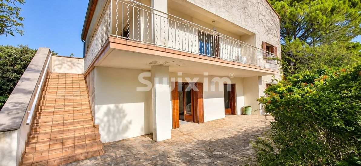 Vente Villa Saint-Restitut 8&nbsp;Pièces 160&nbsp;m²