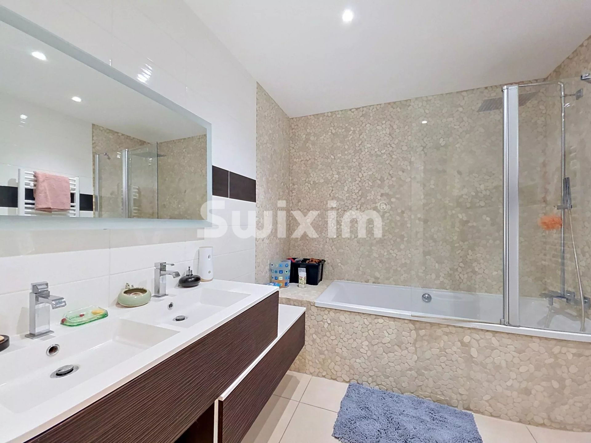 maison 5 Pièces en vente sur Divonne-les-Bains (01220)