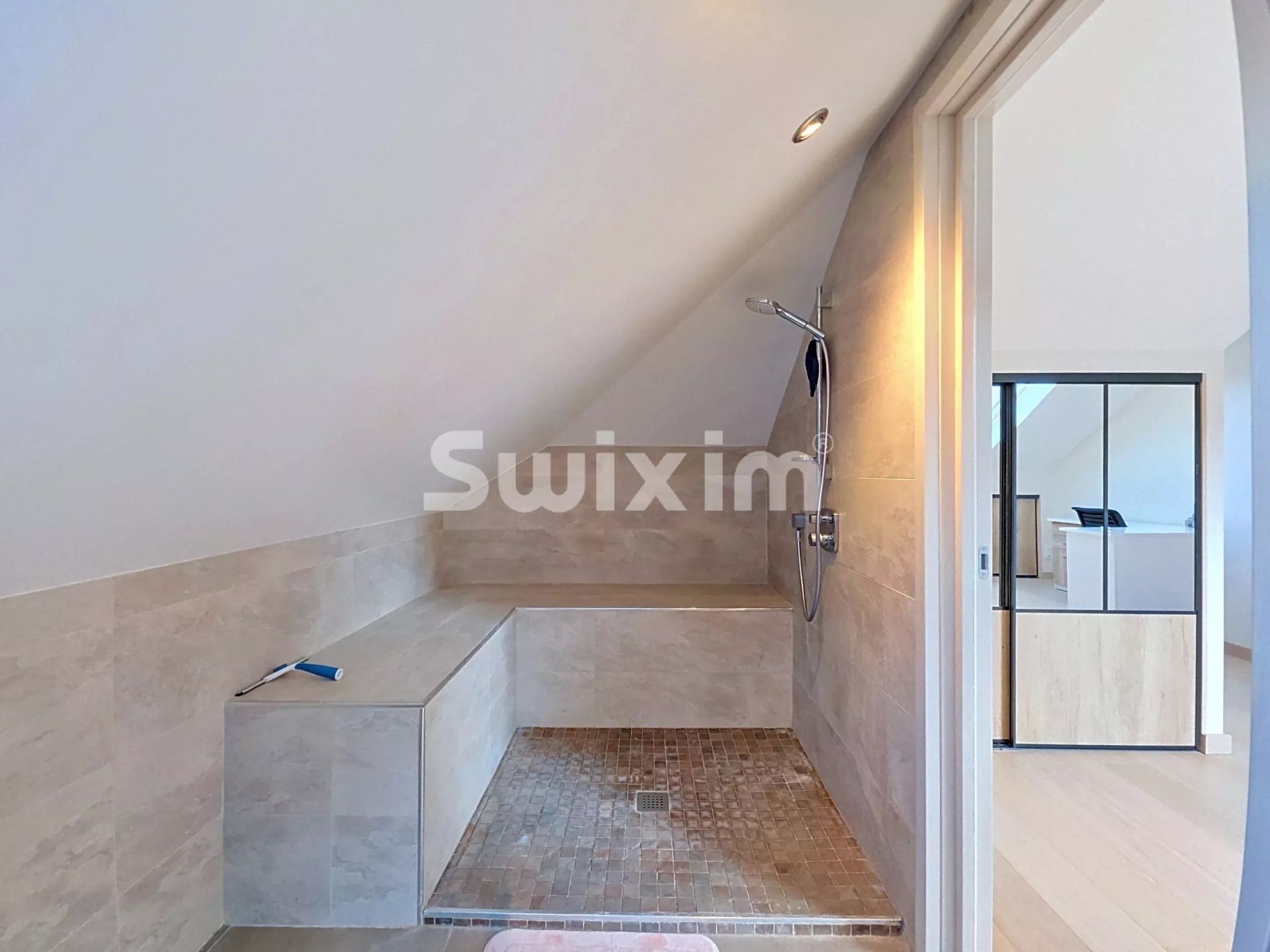 maison 5 Pièces en vente sur Divonne-les-Bains (01220)