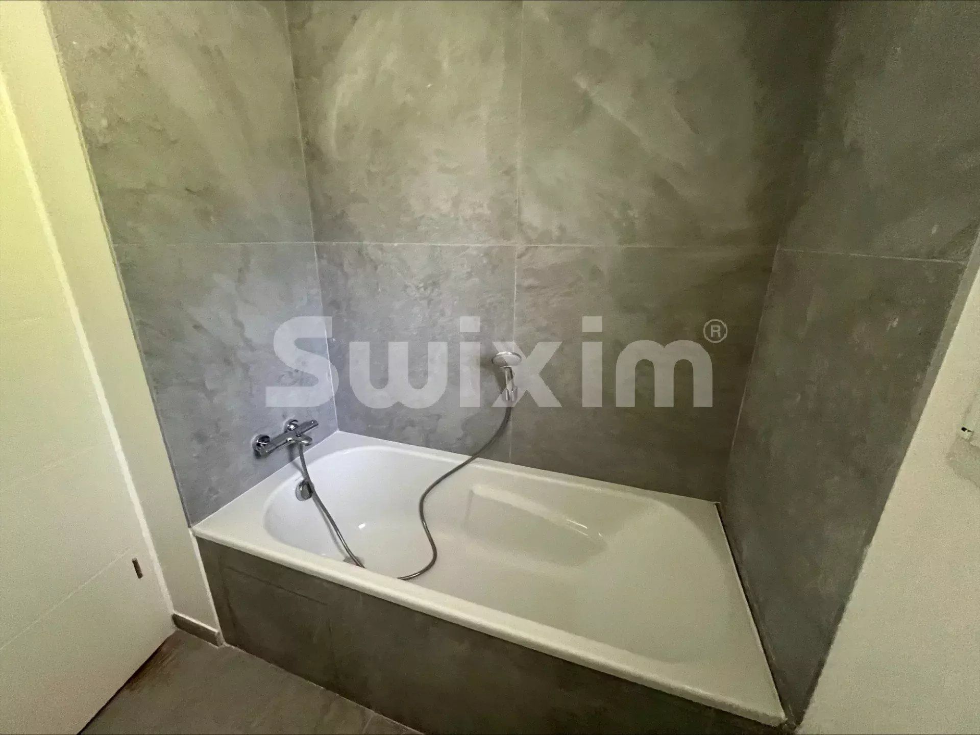 casa 5 Camere in vendita su Ruffieux (73310)