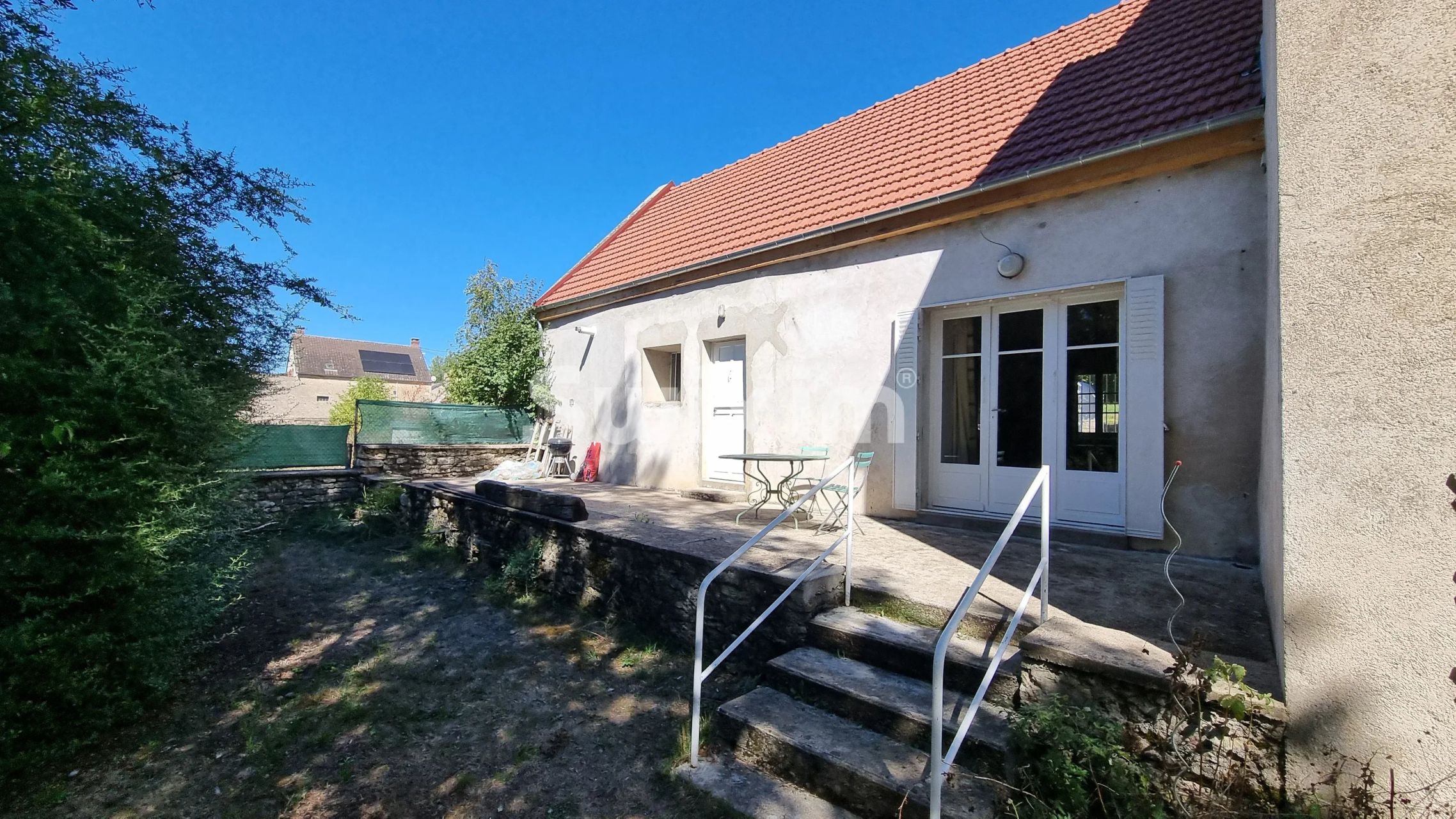 property 8 Rooms for sale on Brinon-sur-Beuvron (58420)