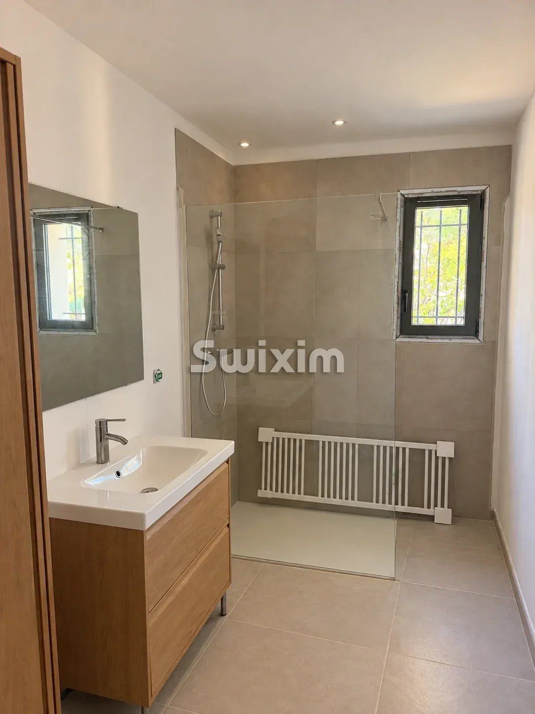 house 4 Rooms for rent on Camaret-sur-Aigues (84850)