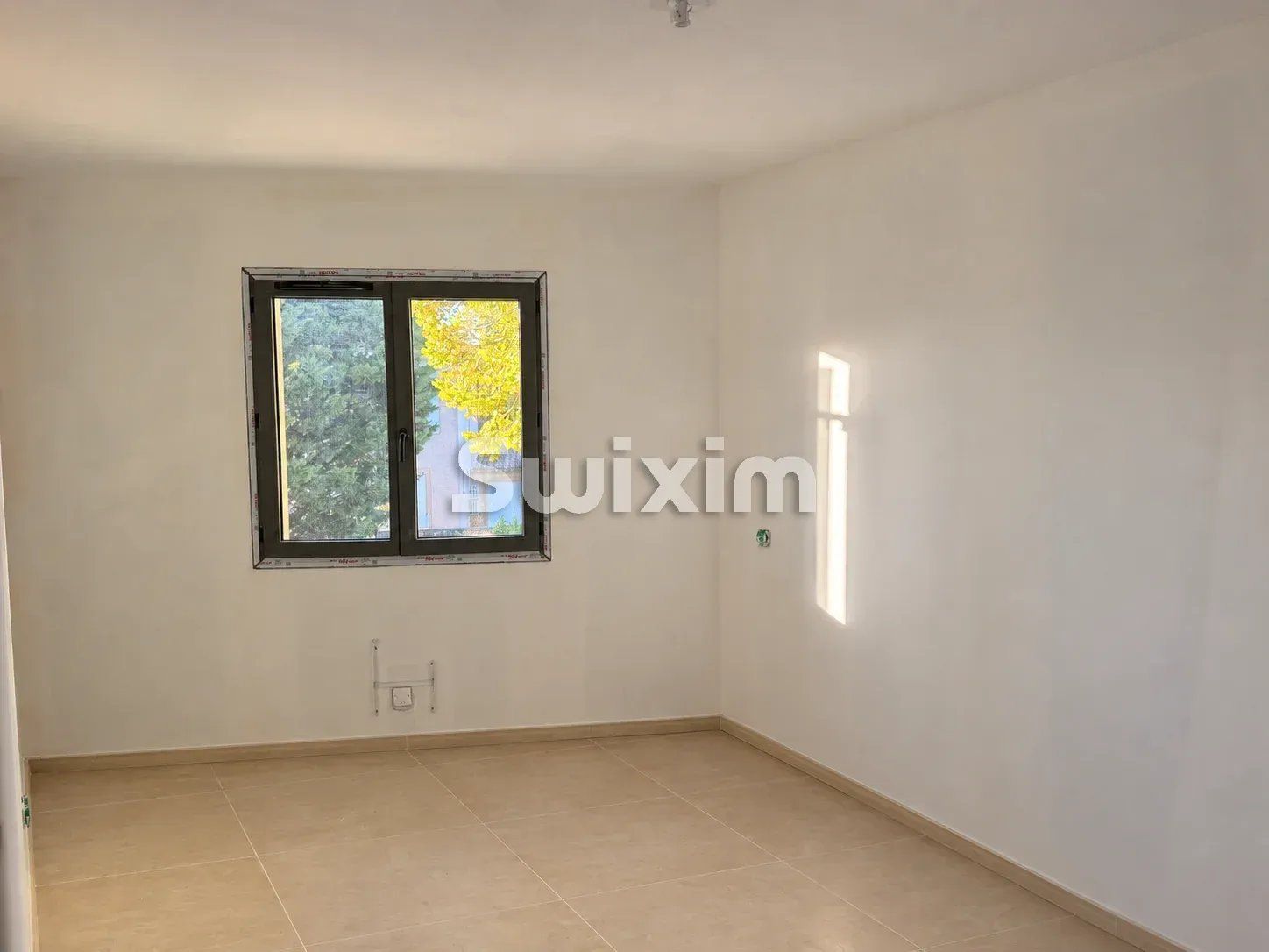house 4 Rooms for rent on Camaret-sur-Aigues (84850)