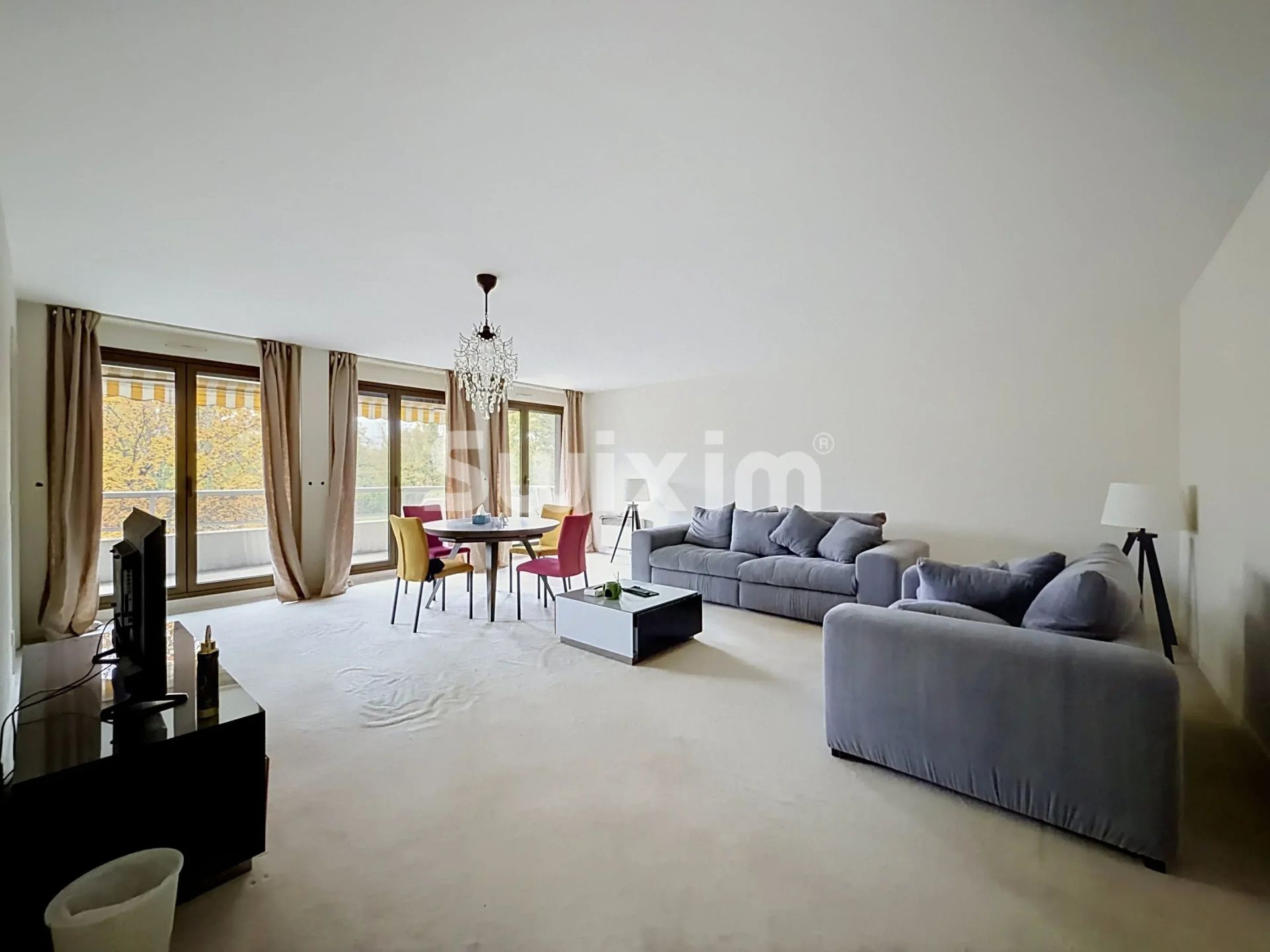apartment 4 Rooms for sale on Ferney-Voltaire (01210)