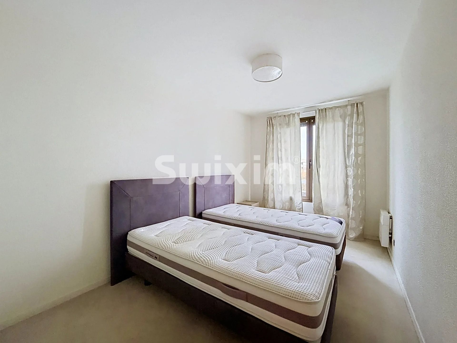 apartment 4 Rooms for sale on Ferney-Voltaire (01210)