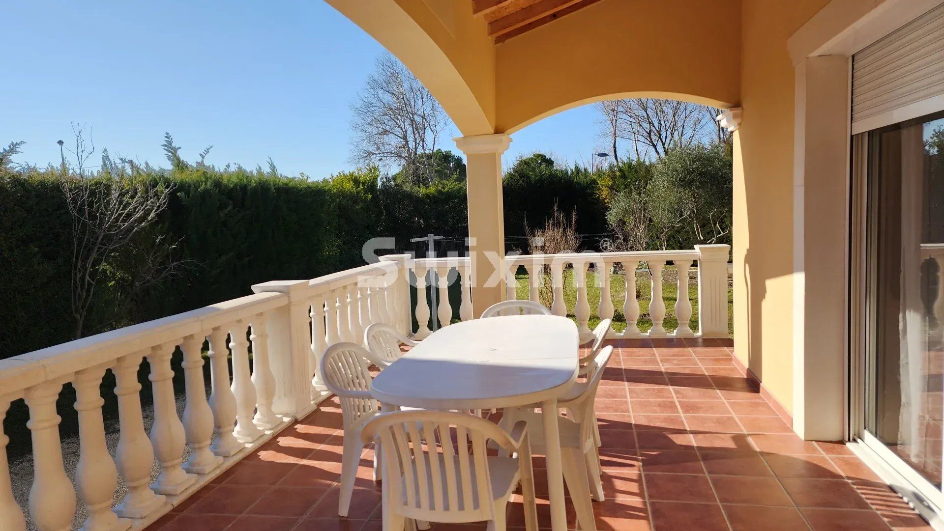 casa 5 Quartos para venda sobre Valréas (84600)