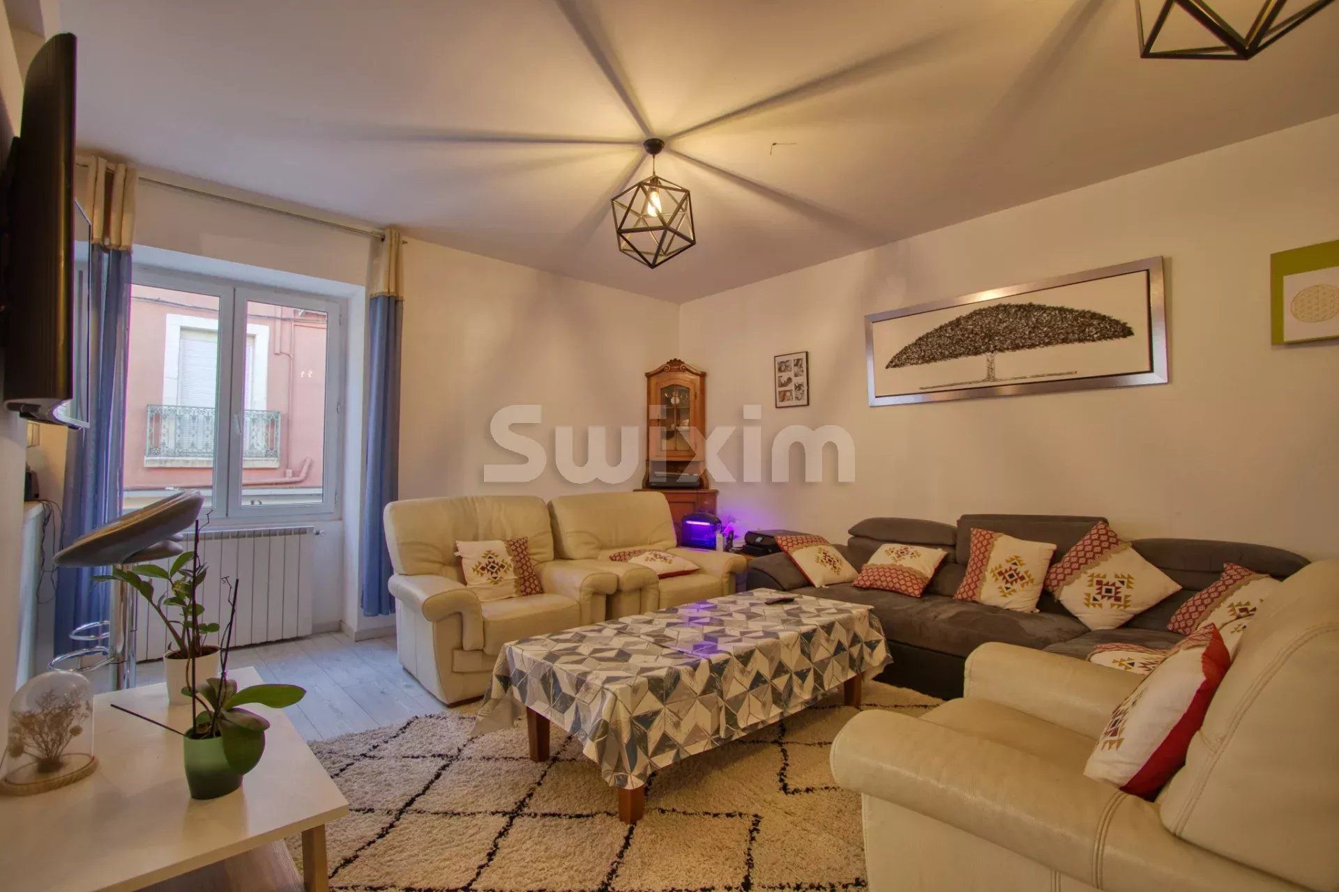 building 22 Rooms for sale on Bessèges (30160)