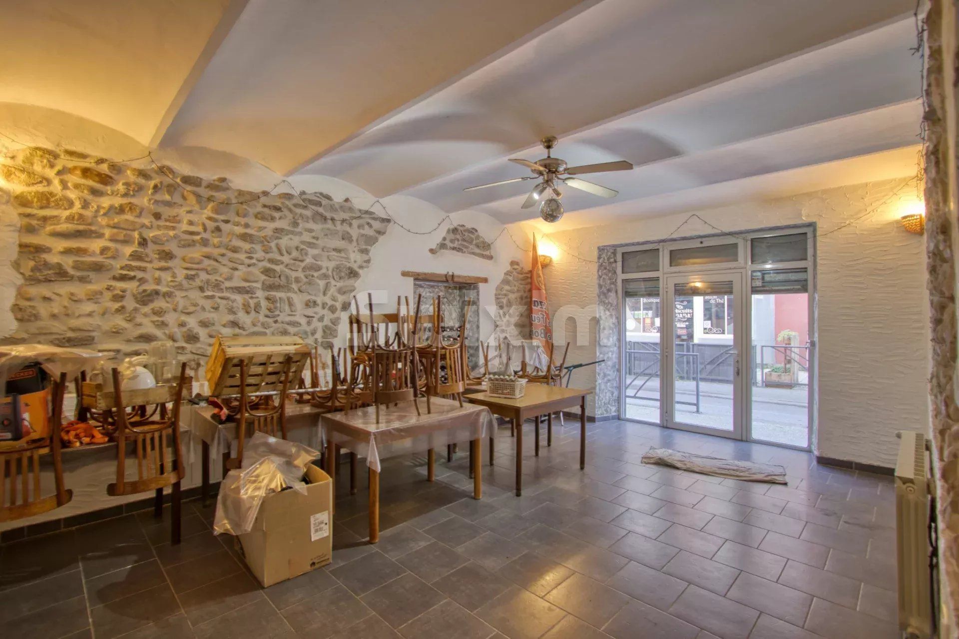 building 22 Rooms for sale on Bessèges (30160)