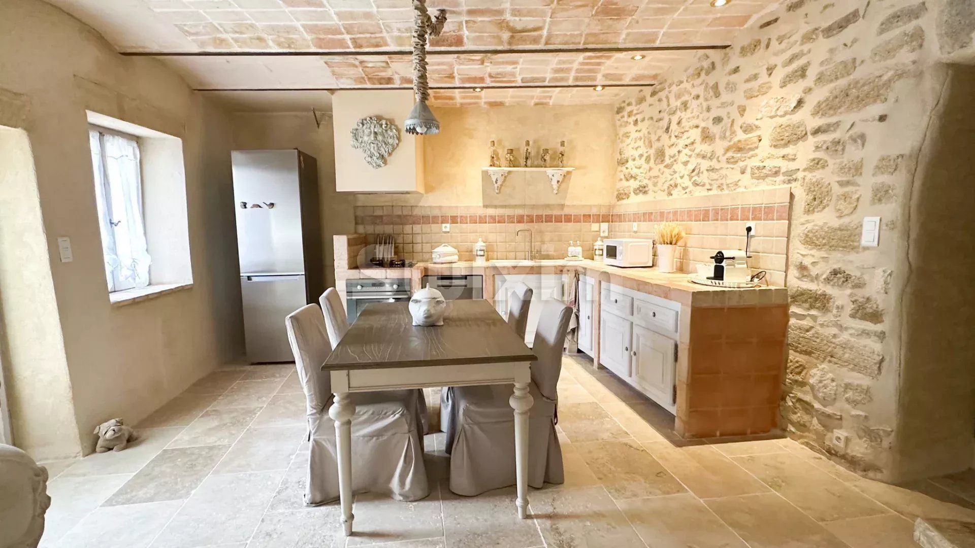casa 8 Camere in vendita su Uzès (30700)