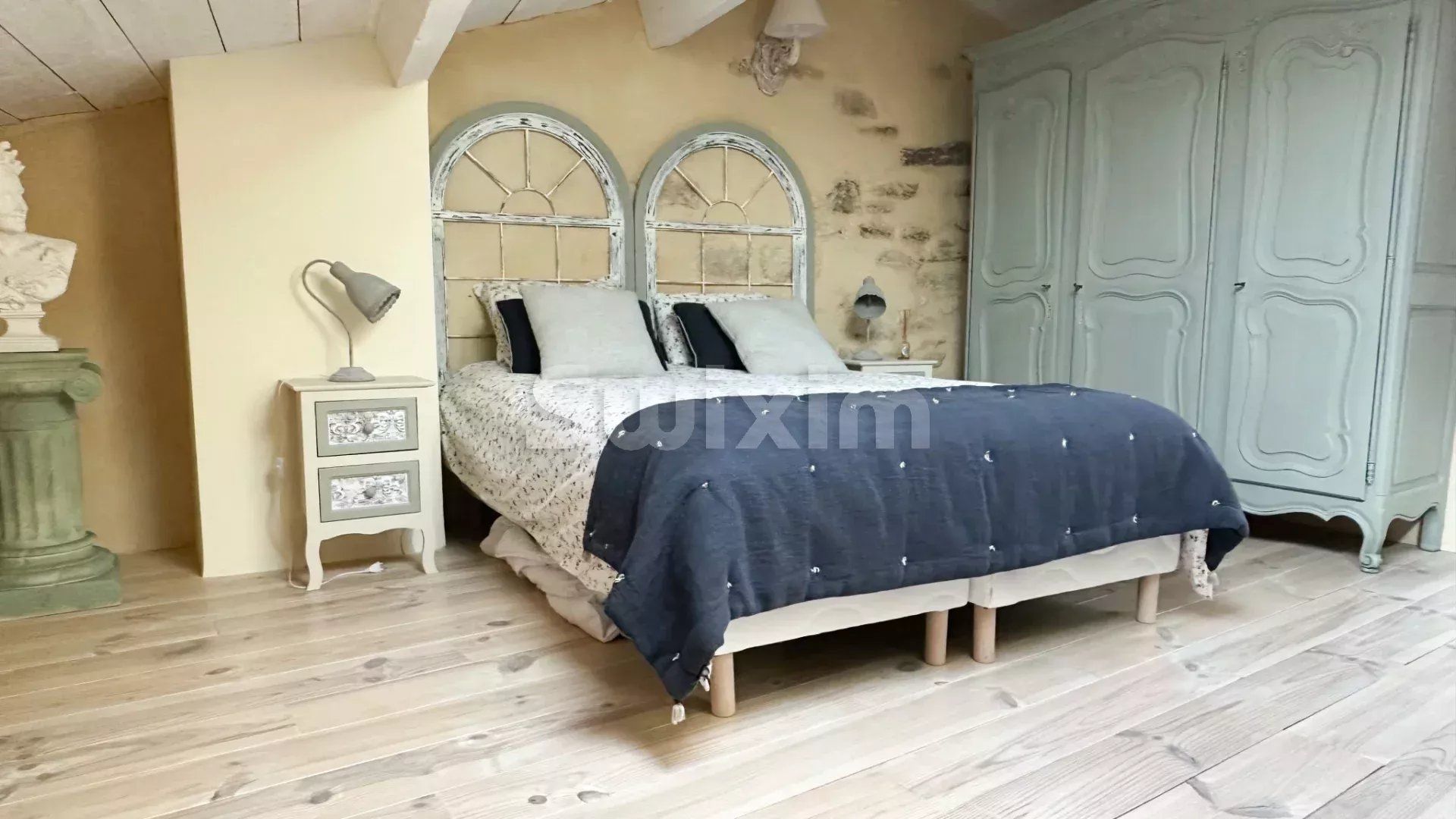 casa 8 Camere in vendita su Uzès (30700)