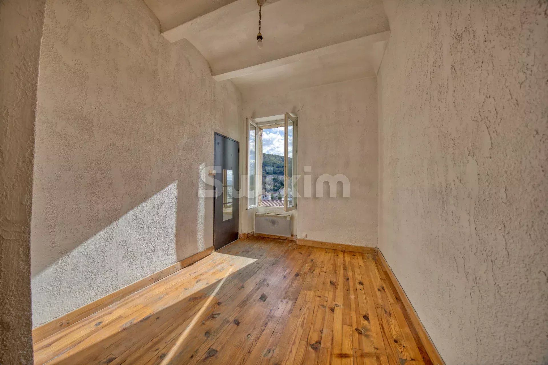 casa 5 Quartos para venda sobre Alès (30100)