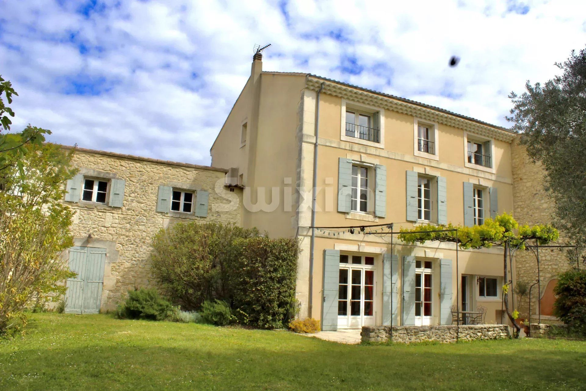 Vente Maison 280m² 11 Pièces à Saint-Paul-Trois-Châteaux (26130) - Swixim