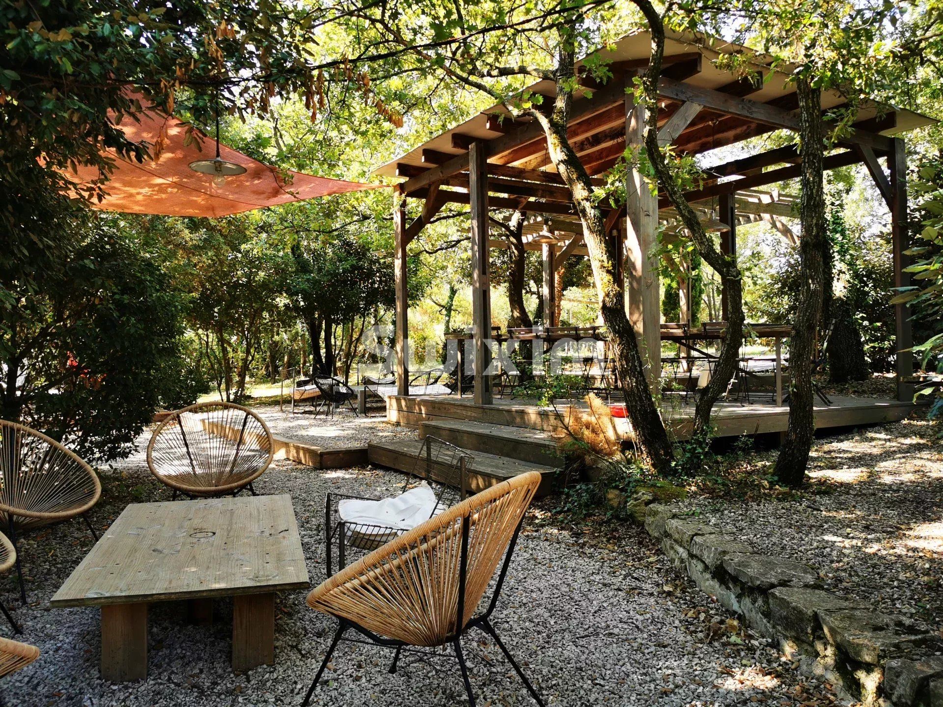 house 8 Rooms for sale on La Bégude-de-Mazenc (26160)